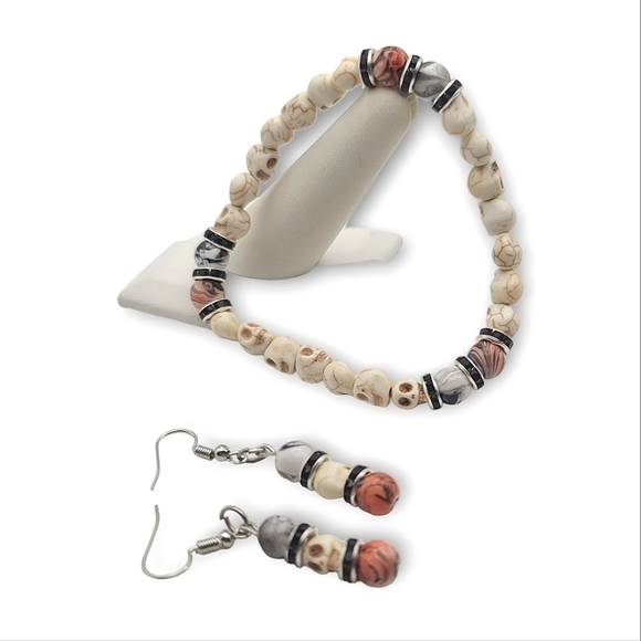 Handcrafted Set Of Stretchy Skull Bracelet & Earrings - Picture 2 of 13